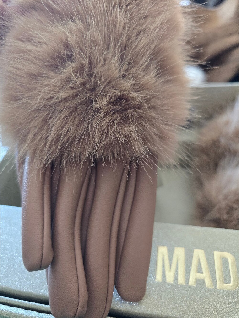 Steve Madden Women's 2-Piece Snake Band Earmuff and Gloves Gift Set. NWT. Gift